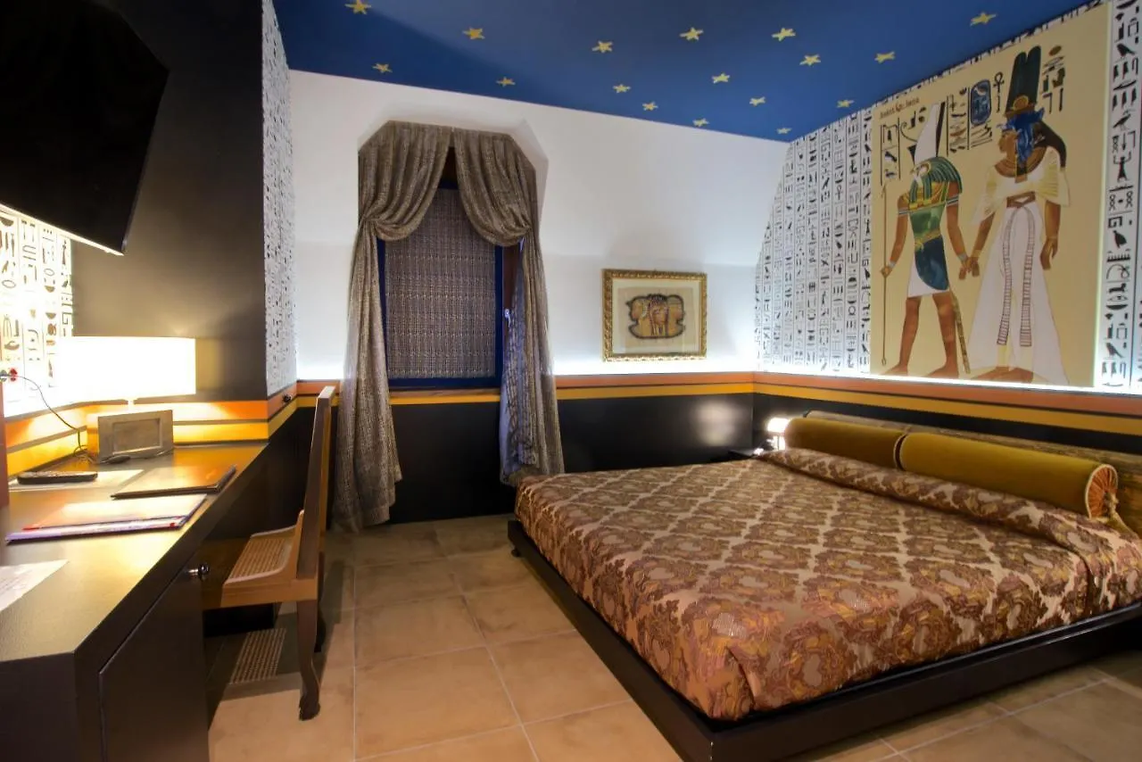 Design Suite Tirano 3*,  Italy