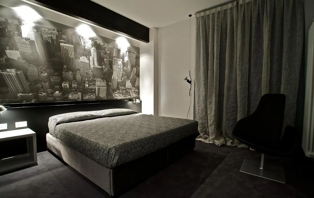 Design Suite Tirano Italien